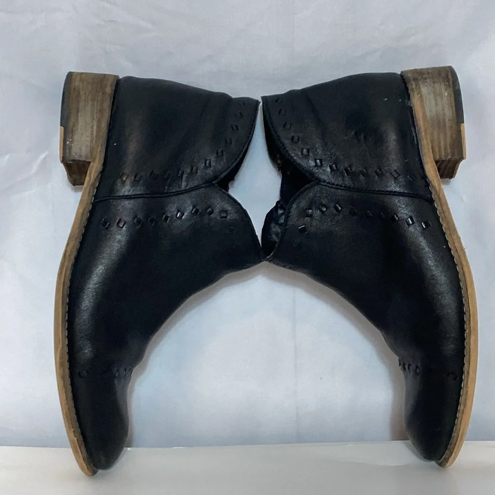Diva True Black Soft Leather Booties 38/7.5
